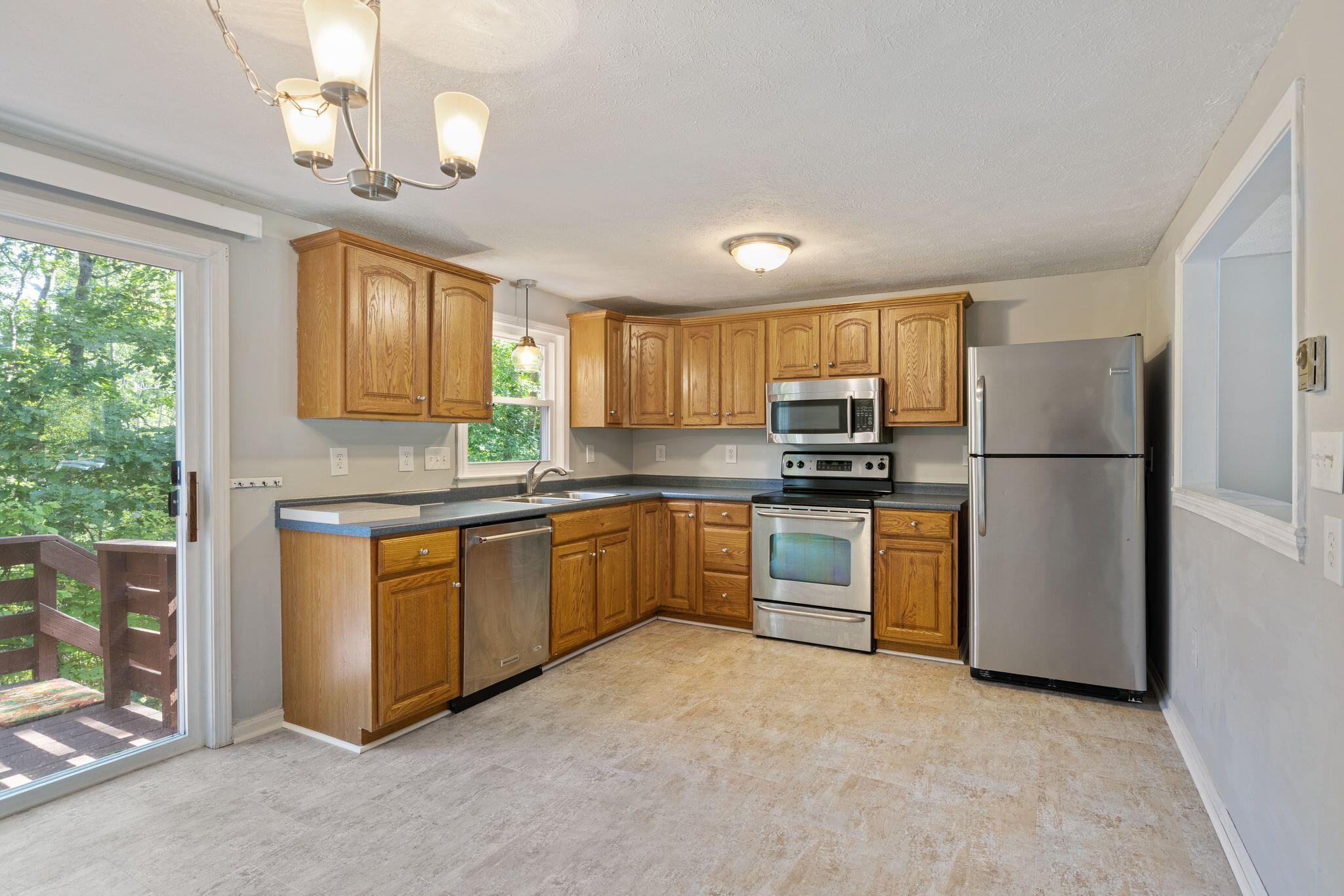 Kitchen - new flooring!