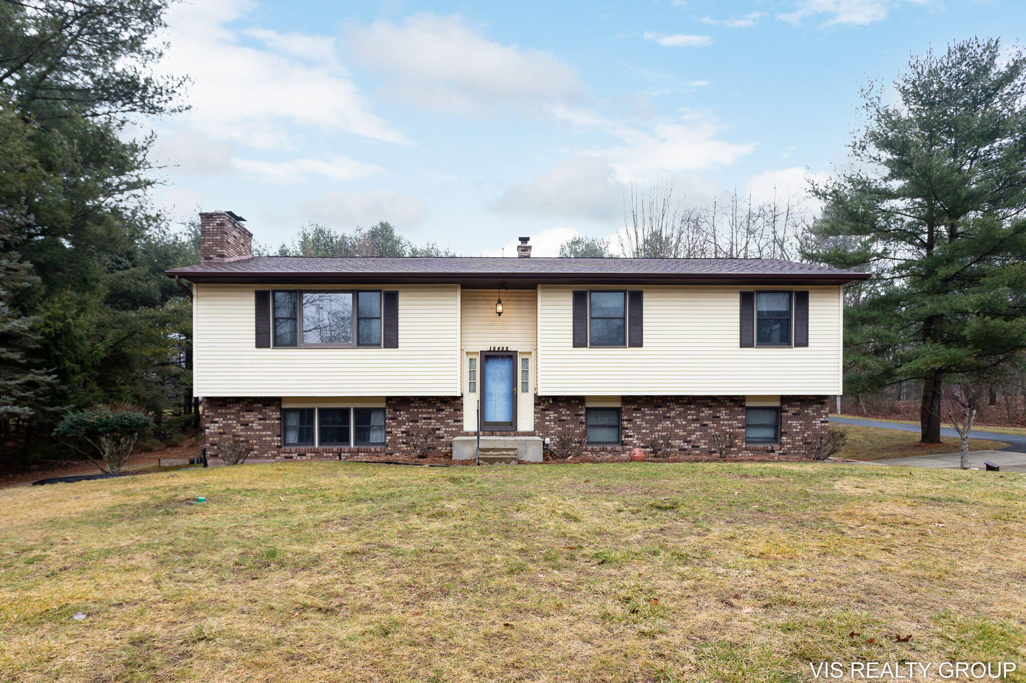 2-web-or-mls-18482 N Fruitport Rd Spring