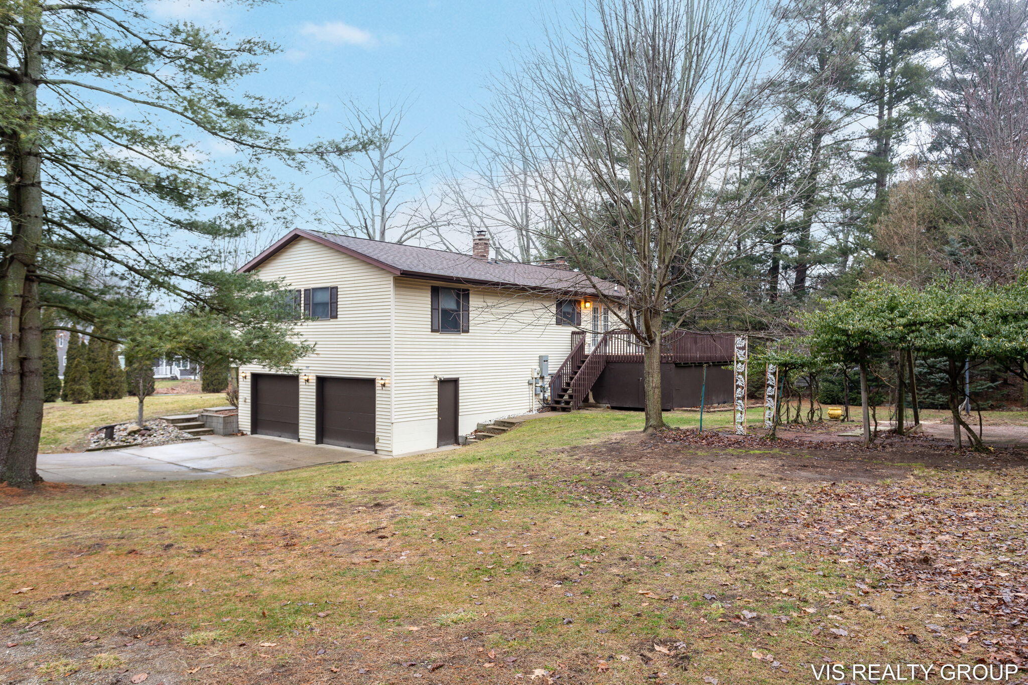 18482 North Fruitport Road Spring Lake, MI 49456 - Photo 5 of 51 5-web-or-mls-18482 N Fruitport Rd Spring
