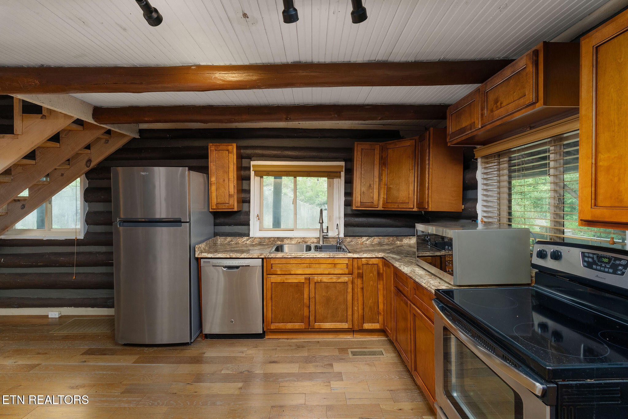 2171 Wears Valley Road Sevierville, TN 37862 - Photo 11 of 40 Gallery Image 11
