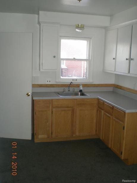 29623 Spring Arbor Drive Inkster, MI 48141 - Photo 4 of 13 Kitchen 1