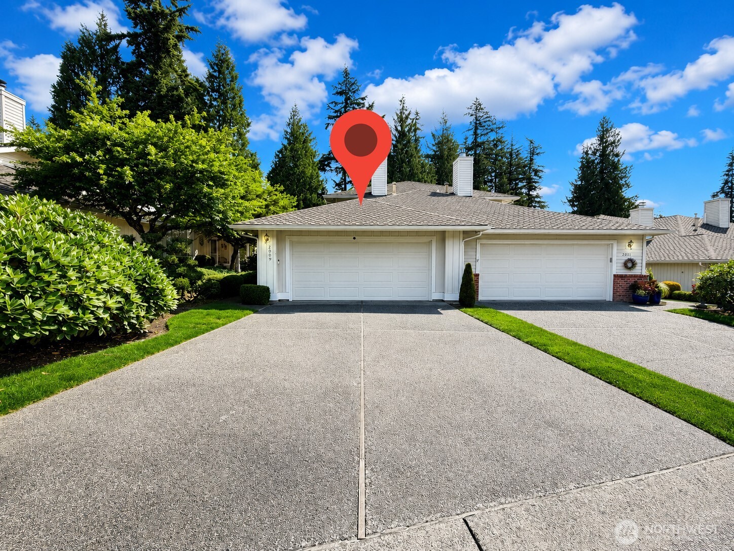 2009 Mill Pointe Drive Southeast Bothell, WA 98012 - Photo 2 of 40