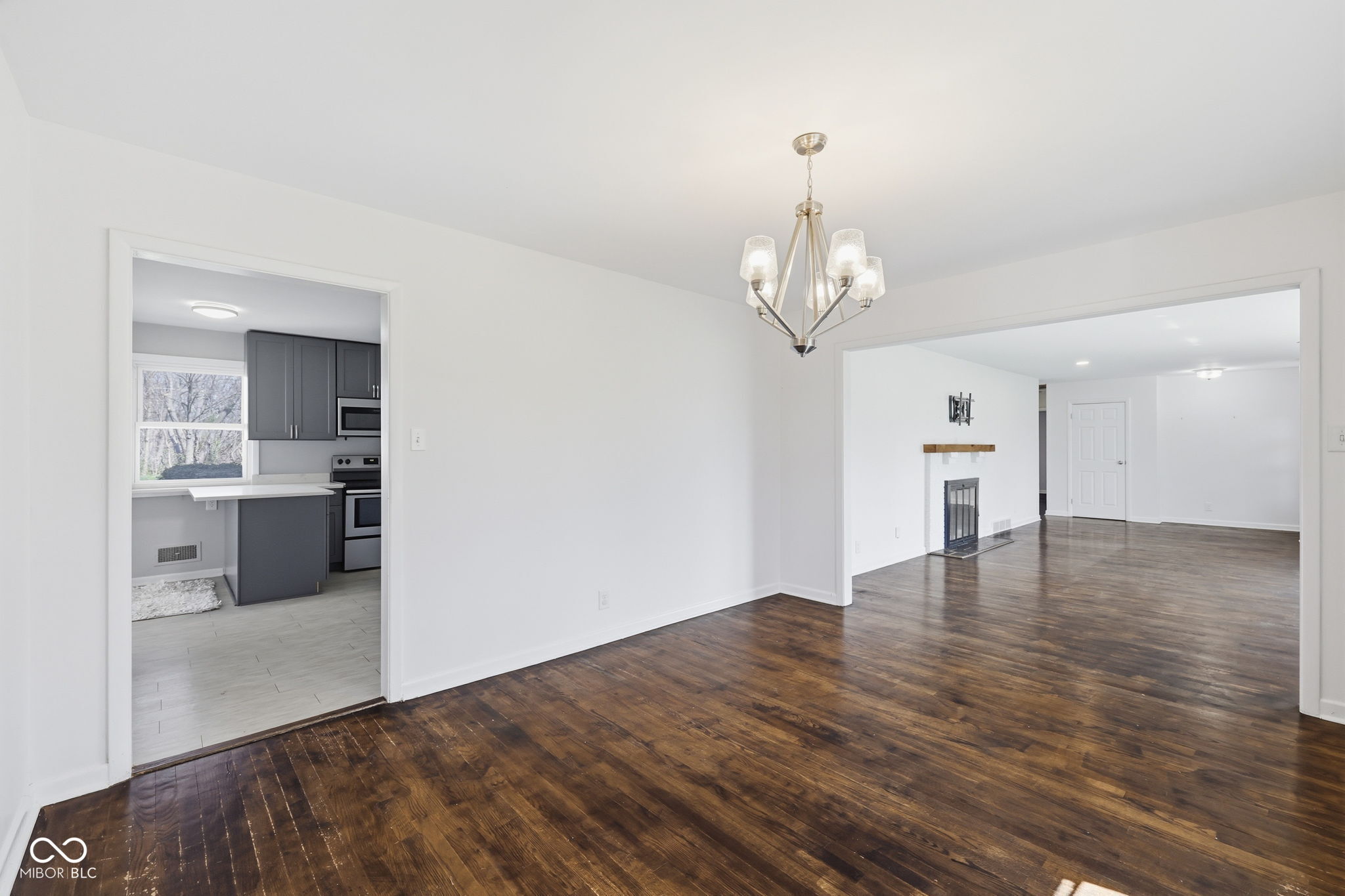 4406 Radnor Road Indianapolis, IN 46226 - Photo 12 of 57