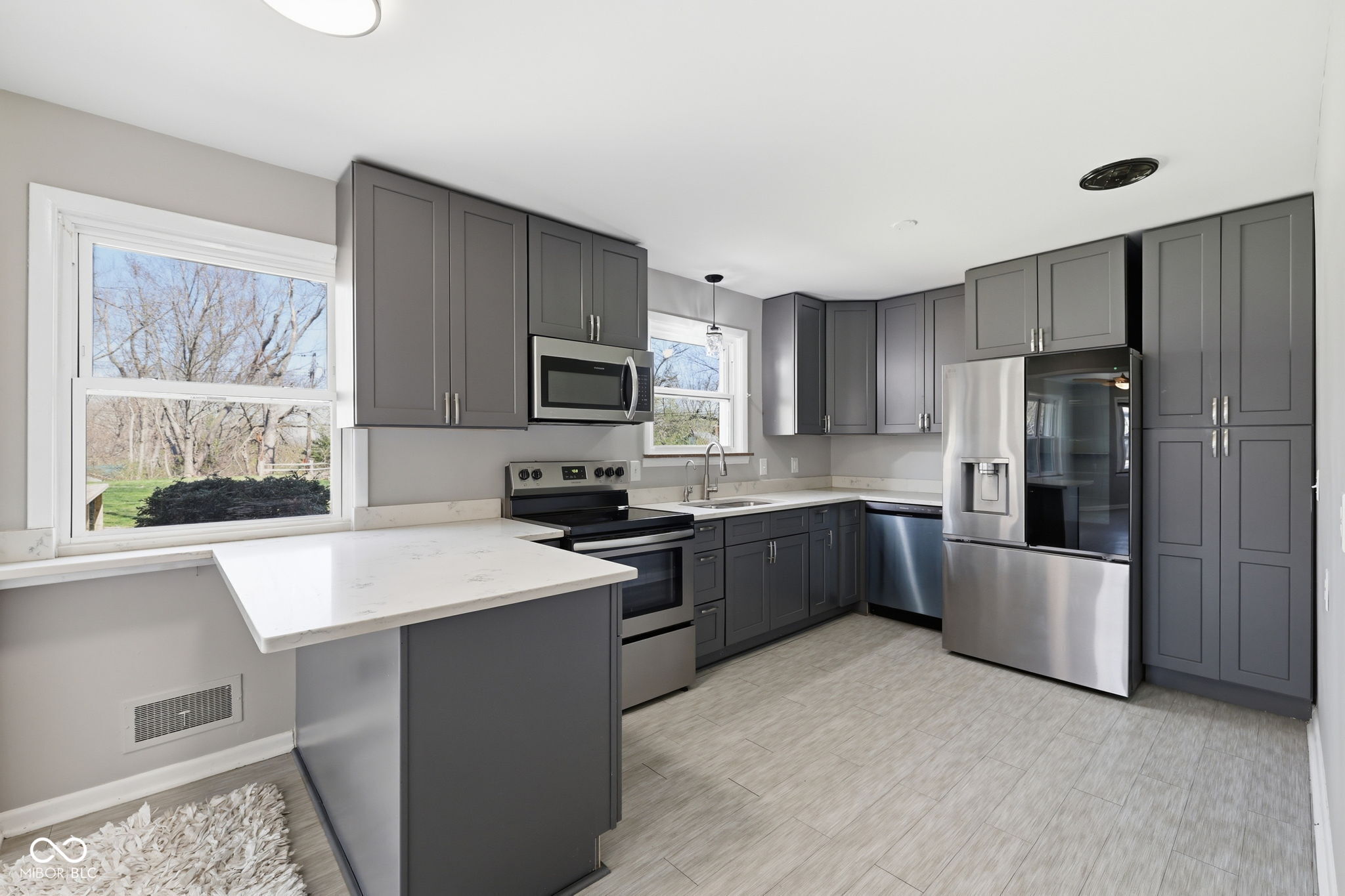 4406 Radnor Road Indianapolis, IN 46226 - Photo 13 of 57