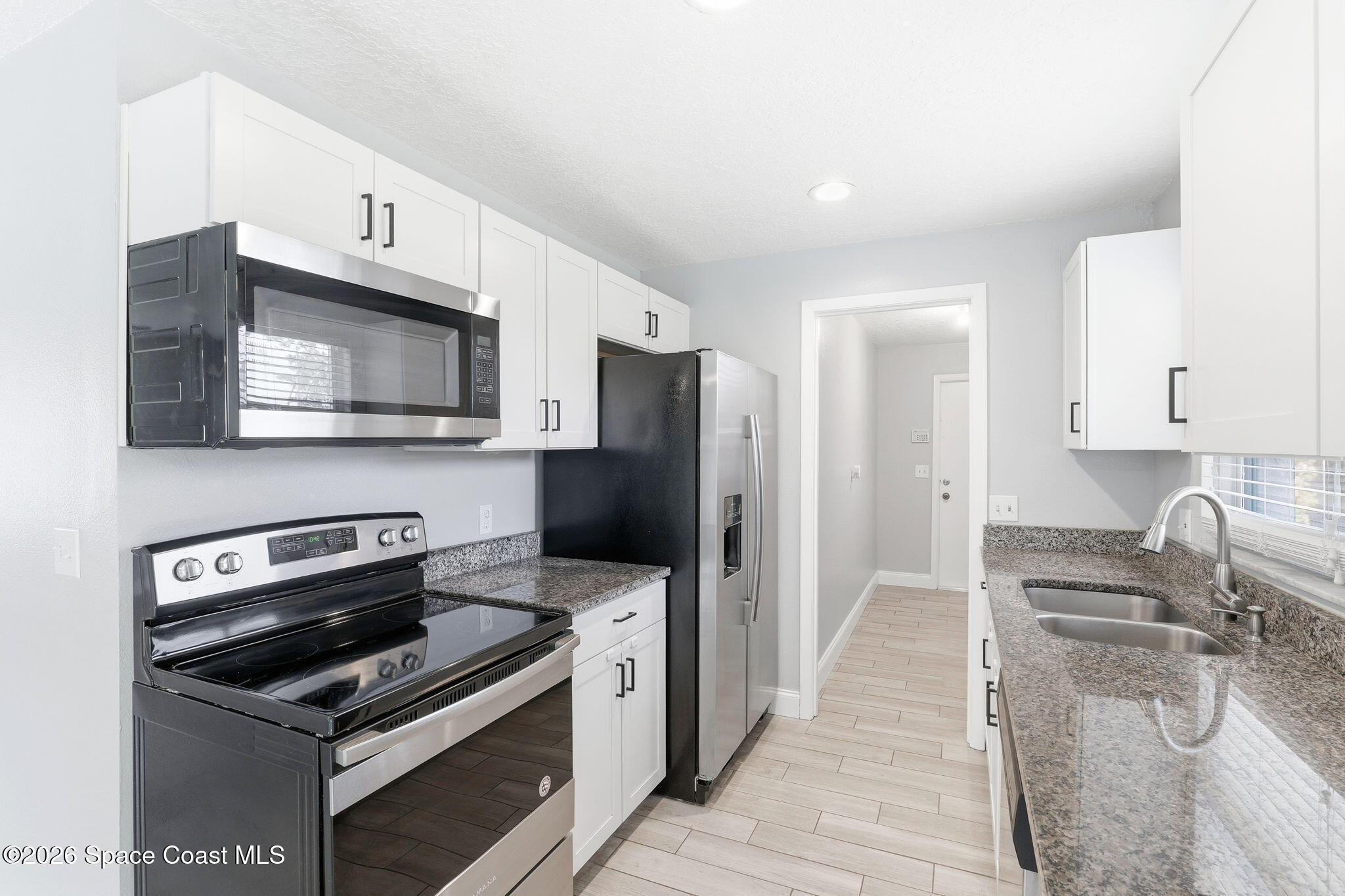 2936 Pembroke Road Melbourne, FL 32935 - Photo 10 of 34 26-web-or-mls-Melbourne_017