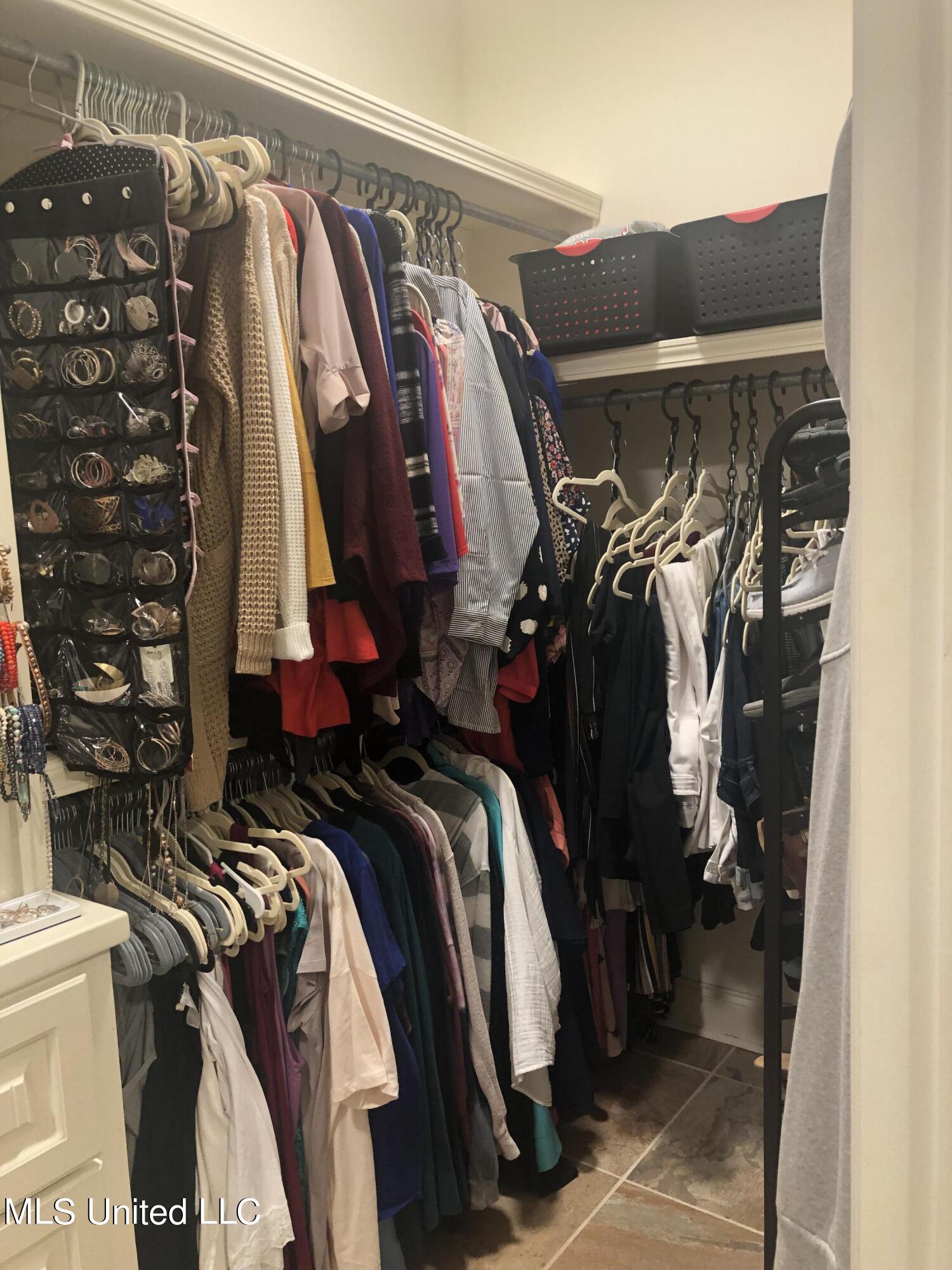 134 View Pointe Drive Clinton, MS 39056 - Photo 19 of 38 Master Closet 1