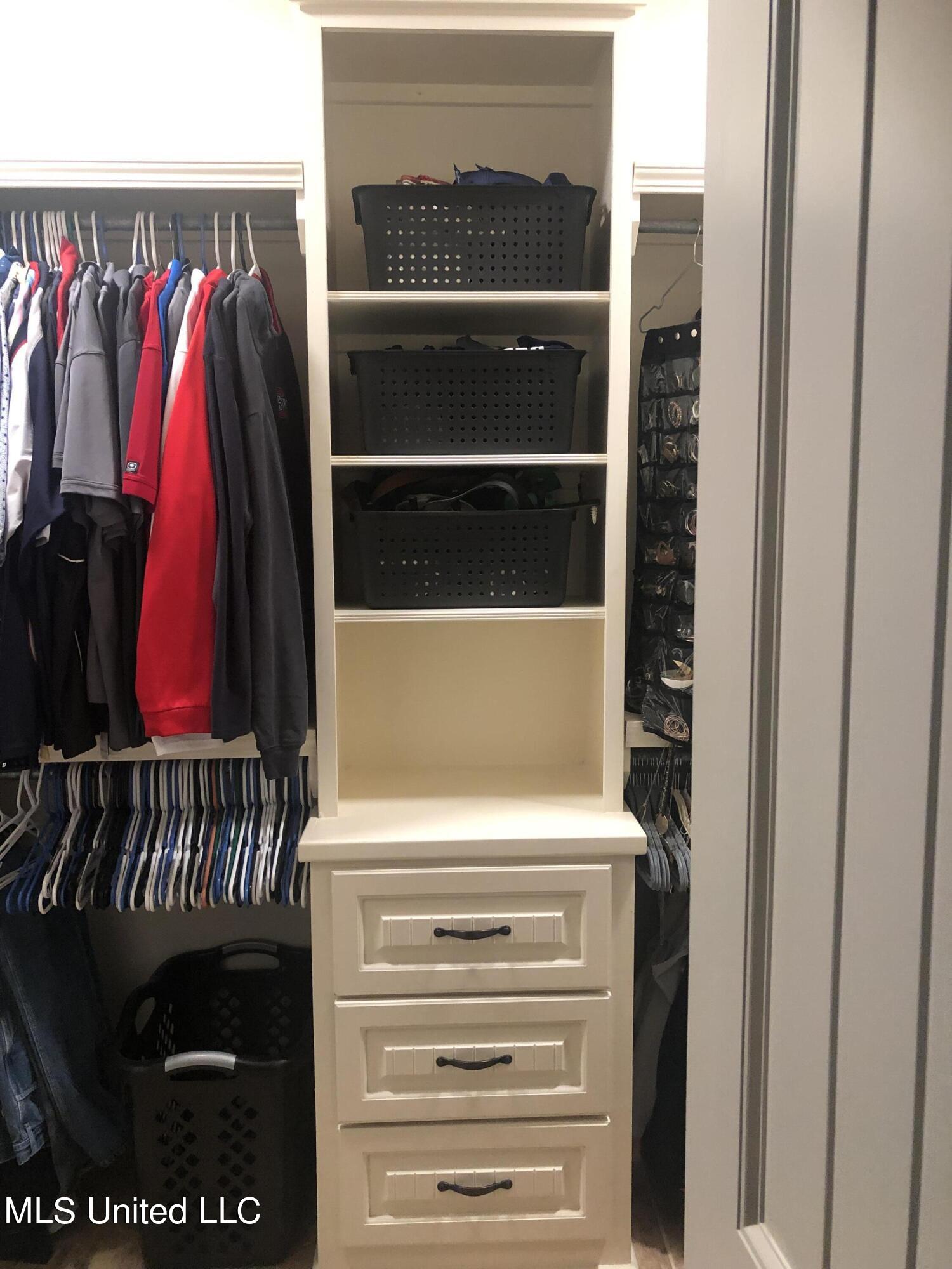 134 View Pointe Drive Clinton, MS 39056 - Photo 20 of 38 Master Closet 3