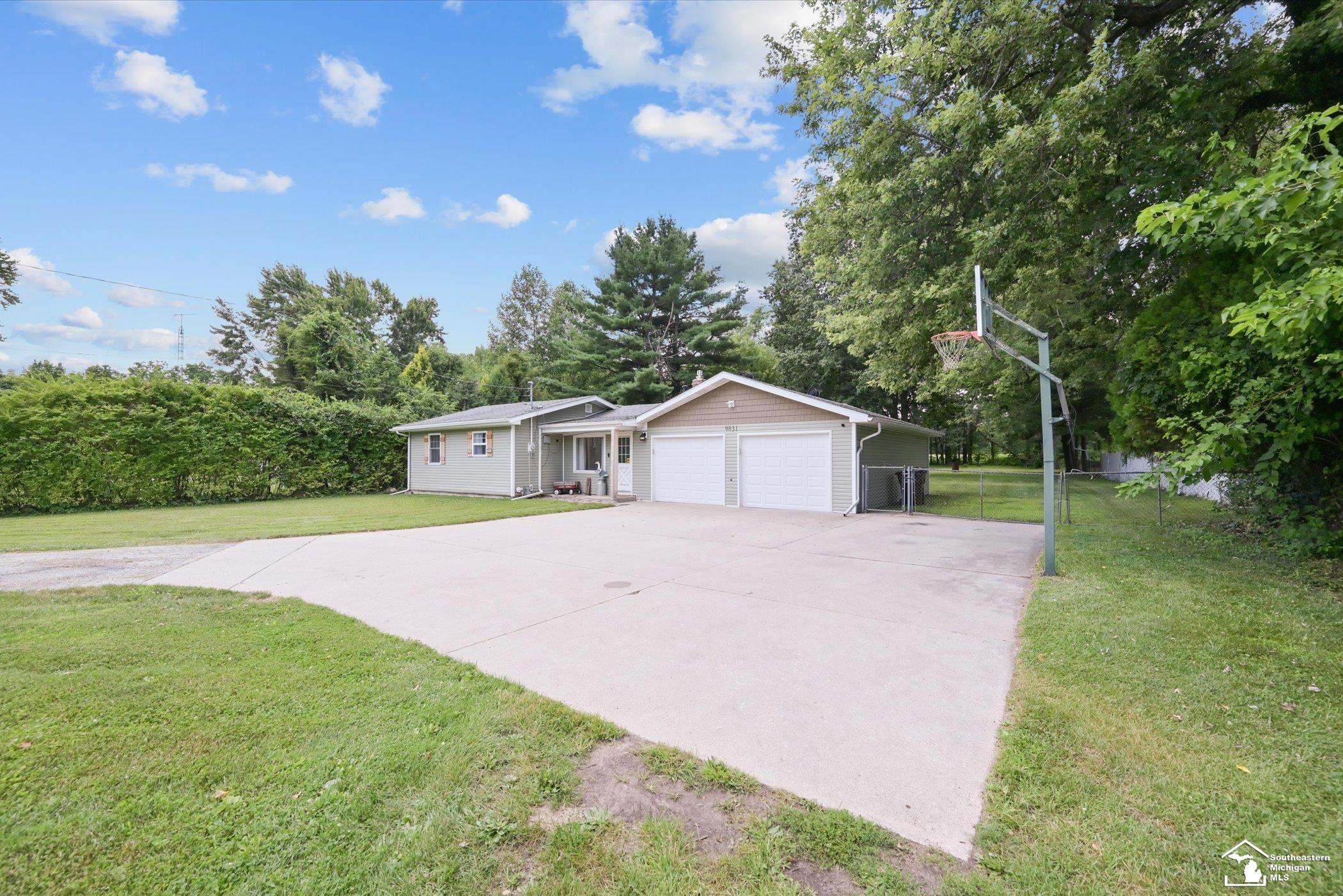 9831 Summerfield Road Temperance, MI 48182 - Photo 3 of 29 Gallery Image 3