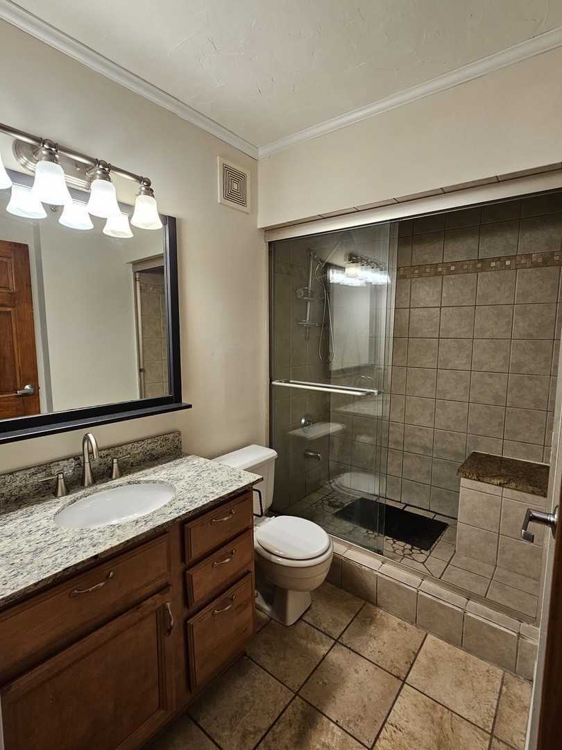 111 West Maple Street, Unit 912 Chicago, IL 60610 - Photo 10 of 14