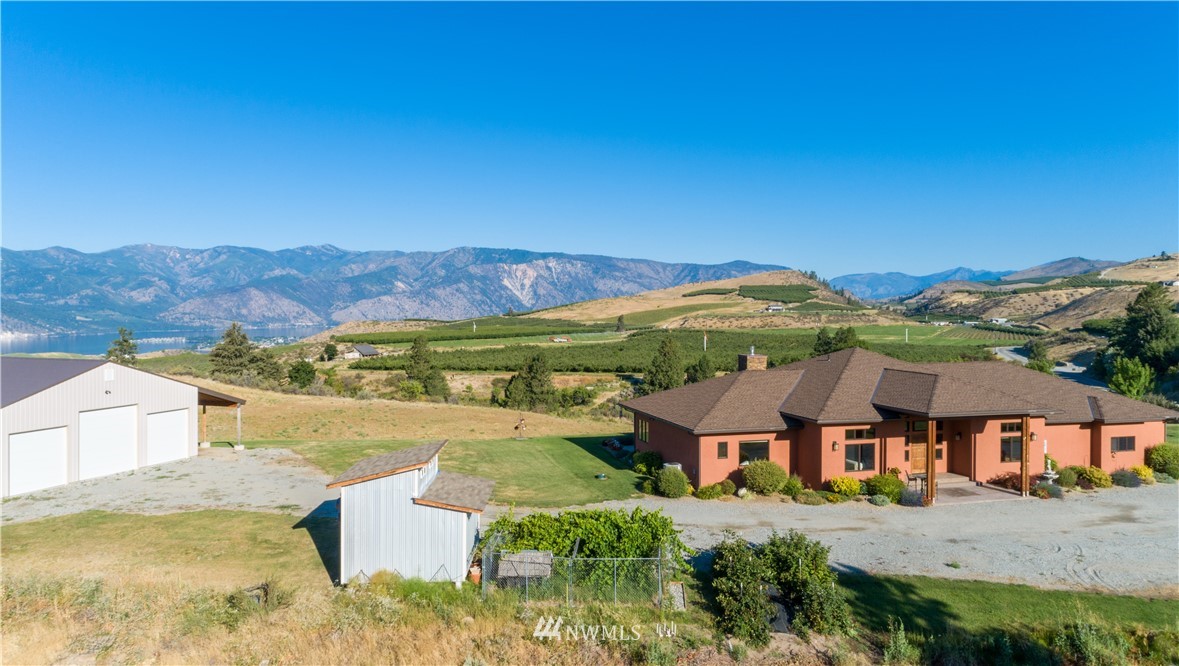 905 Boyd Road Chelan, WA 98816 - Photo 3 of 24 Gallery Image 3