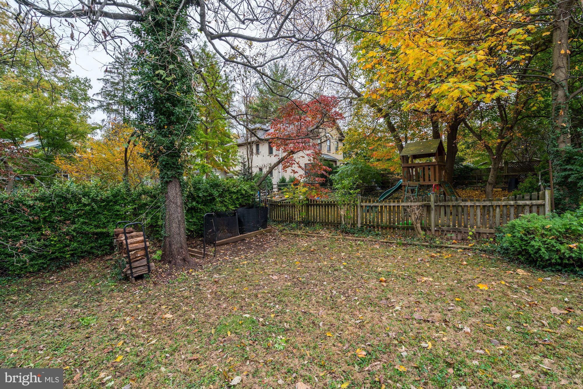 1608 Grace Church Road Silver Spring, MD 20910 - Photo 23 of 26 Large back yard