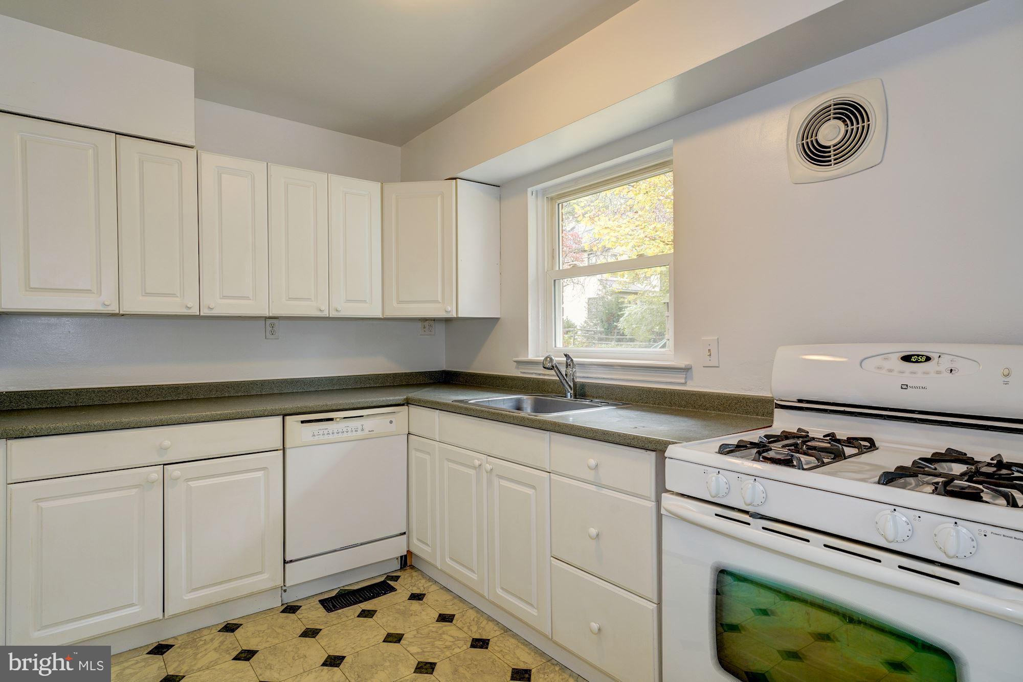 1608 Grace Church Road Silver Spring, MD 20910 - Photo 6 of 26 Bright kitchen