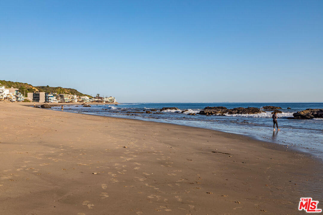 25002 Malibu Road Malibu, CA 90265 - Photo 10 of 60