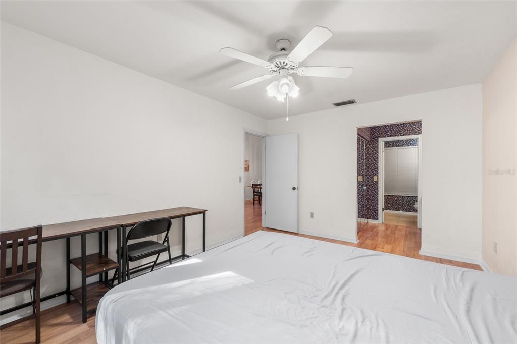 815 Southwest 51 Way, Unit 815 Gainesville, FL 32607 - Photo 19 of 29