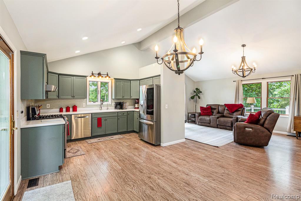 4445 Angels Pass Pinckney, MI 48169 - Photo 4 of 36