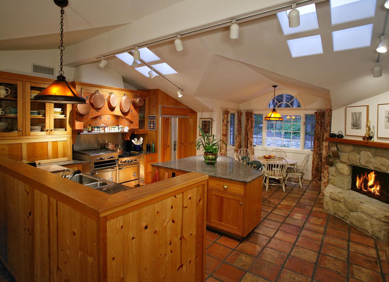 655 Parra Grande Lane Montecito, CA 93108 - Photo 4 of 8 a kitchen with lots of counter top space