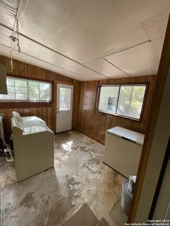 $1,550 | 935 Allen Avenue, New Braunfels, TX 78130