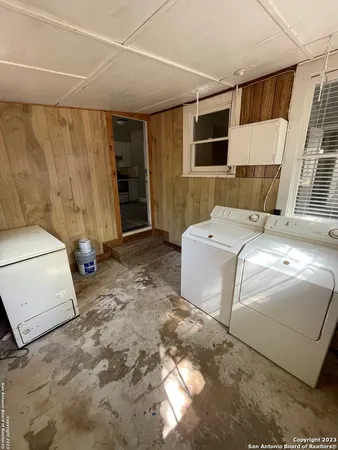 $1,550 | 935 Allen Avenue, New Braunfels, TX 78130