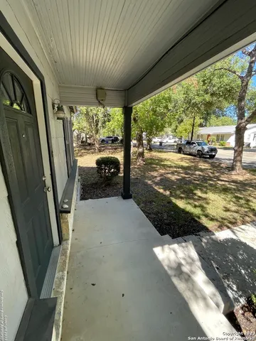 $1,795 | 935 Allen Avenue, New Braunfels, TX 78130