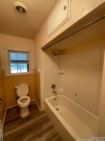 $1,550 | 935 Allen Avenue, New Braunfels, TX 78130