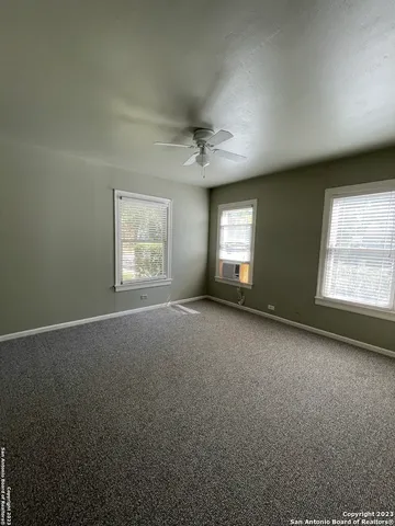 $1,795 | 935 Allen Avenue, New Braunfels, TX 78130