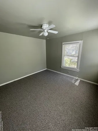 $1,550 | 935 Allen Avenue, New Braunfels, TX 78130