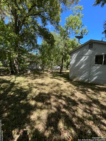 $1,795 | 935 Allen Avenue, New Braunfels, TX 78130