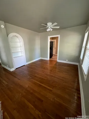 $1,795 | 935 Allen Avenue, New Braunfels, TX 78130