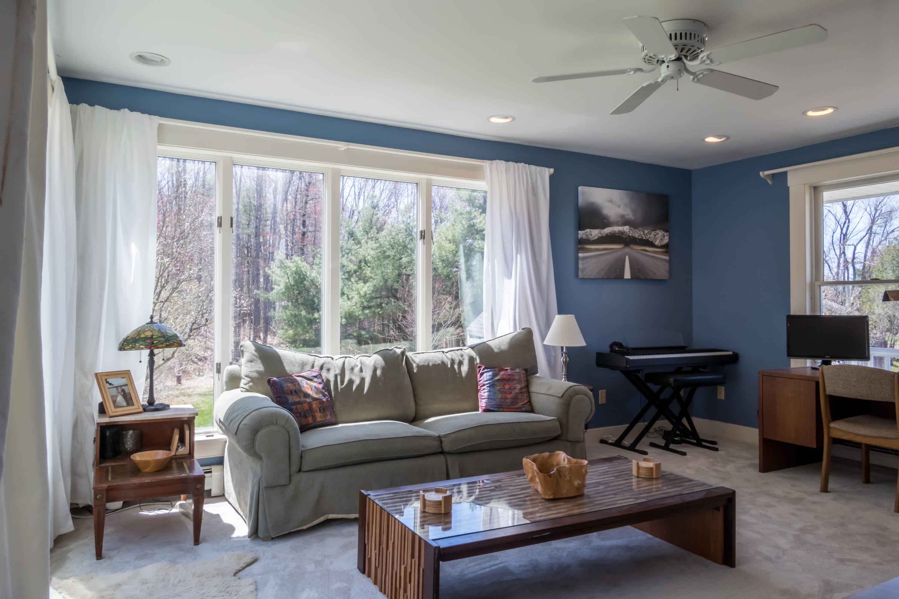 69 Beech Hill Road Freeport, ME 04032 - Photo 10 of 43 Living room