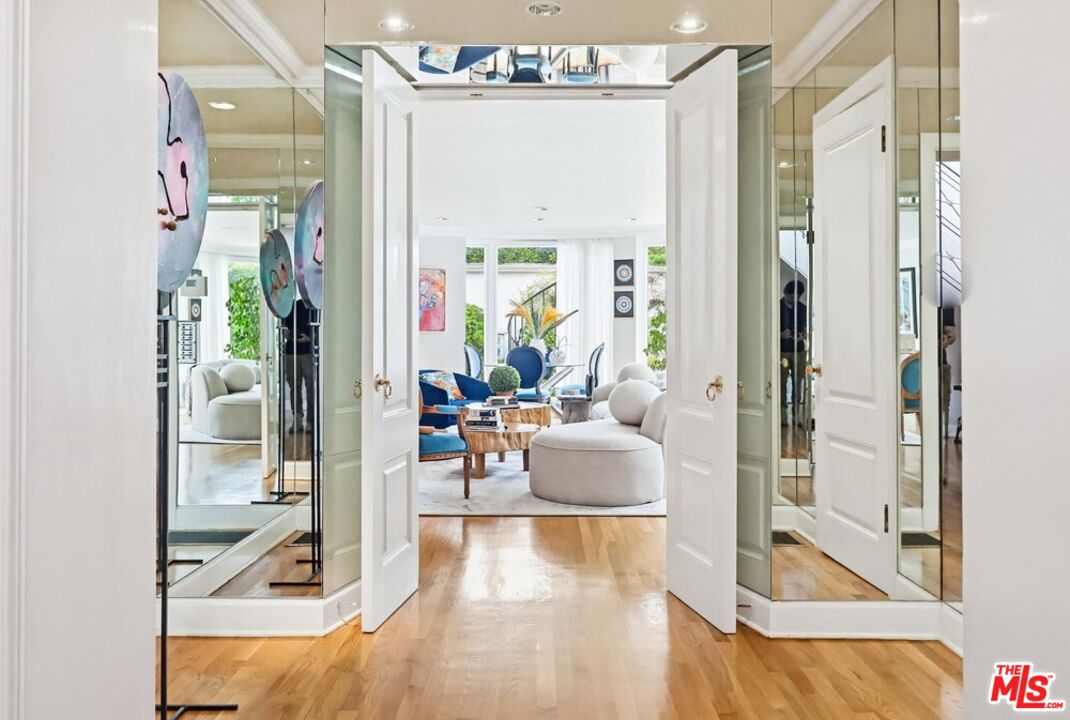 516 South Rimpau Boulevard Los Angeles, CA 90020 - Photo 19 of 72