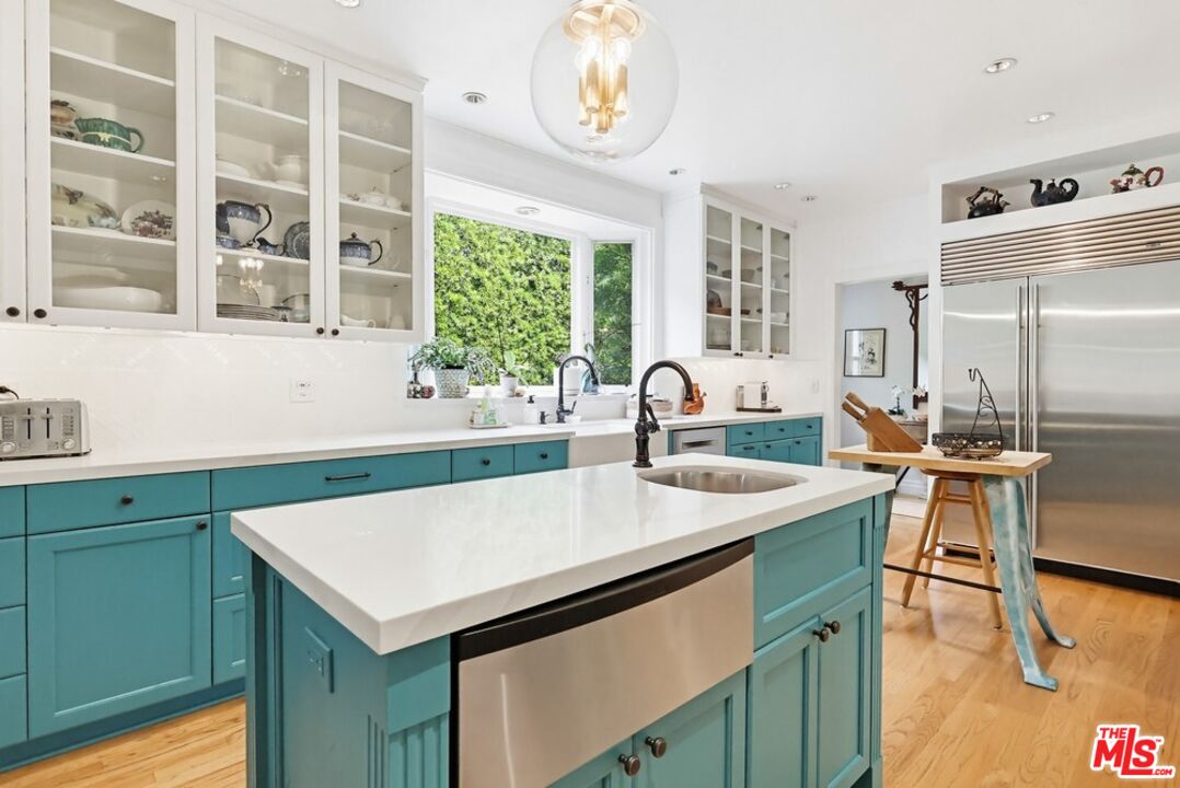 516 South Rimpau Boulevard Los Angeles, CA 90020 - Photo 25 of 72