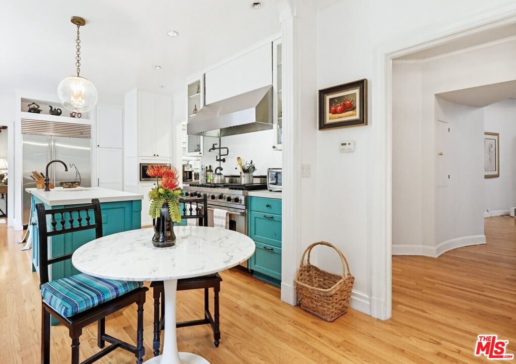 516 South Rimpau Boulevard Los Angeles, CA 90020 - Photo 28 of 72