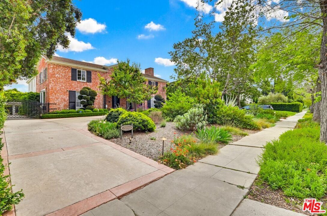 516 South Rimpau Boulevard Los Angeles, CA 90020 - Photo 3 of 72