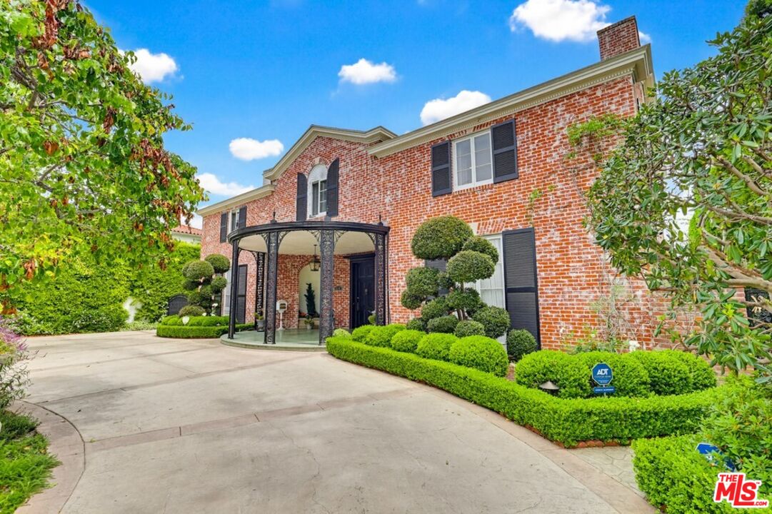 516 South Rimpau Boulevard Los Angeles, CA 90020 - Photo 4 of 72