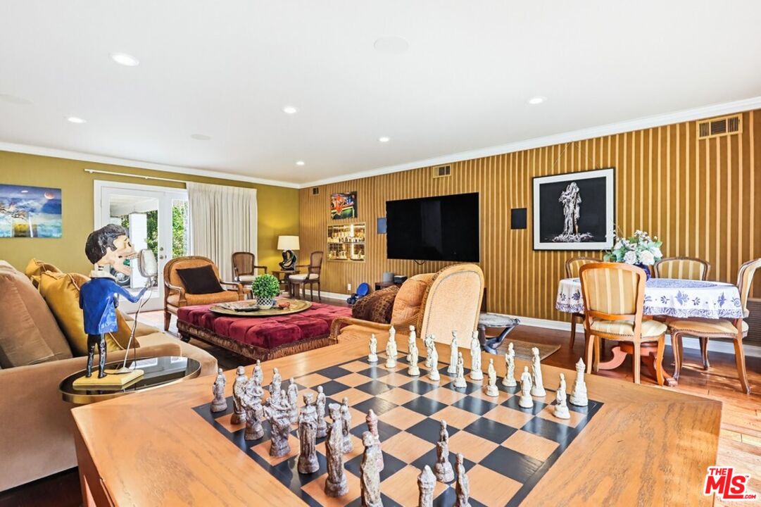 516 South Rimpau Boulevard Los Angeles, CA 90020 - Photo 43 of 72