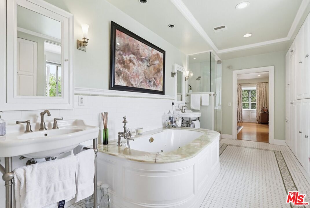 516 South Rimpau Boulevard Los Angeles, CA 90020 - Photo 50 of 72