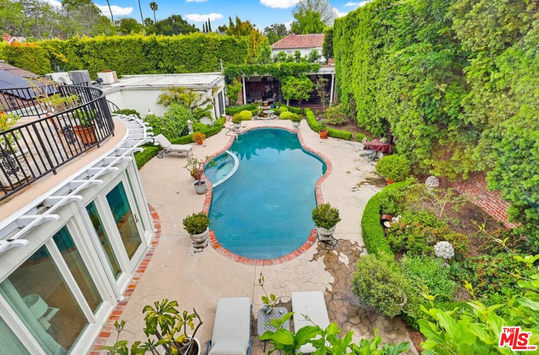 516 South Rimpau Boulevard Los Angeles, CA 90020 - Photo 59 of 72