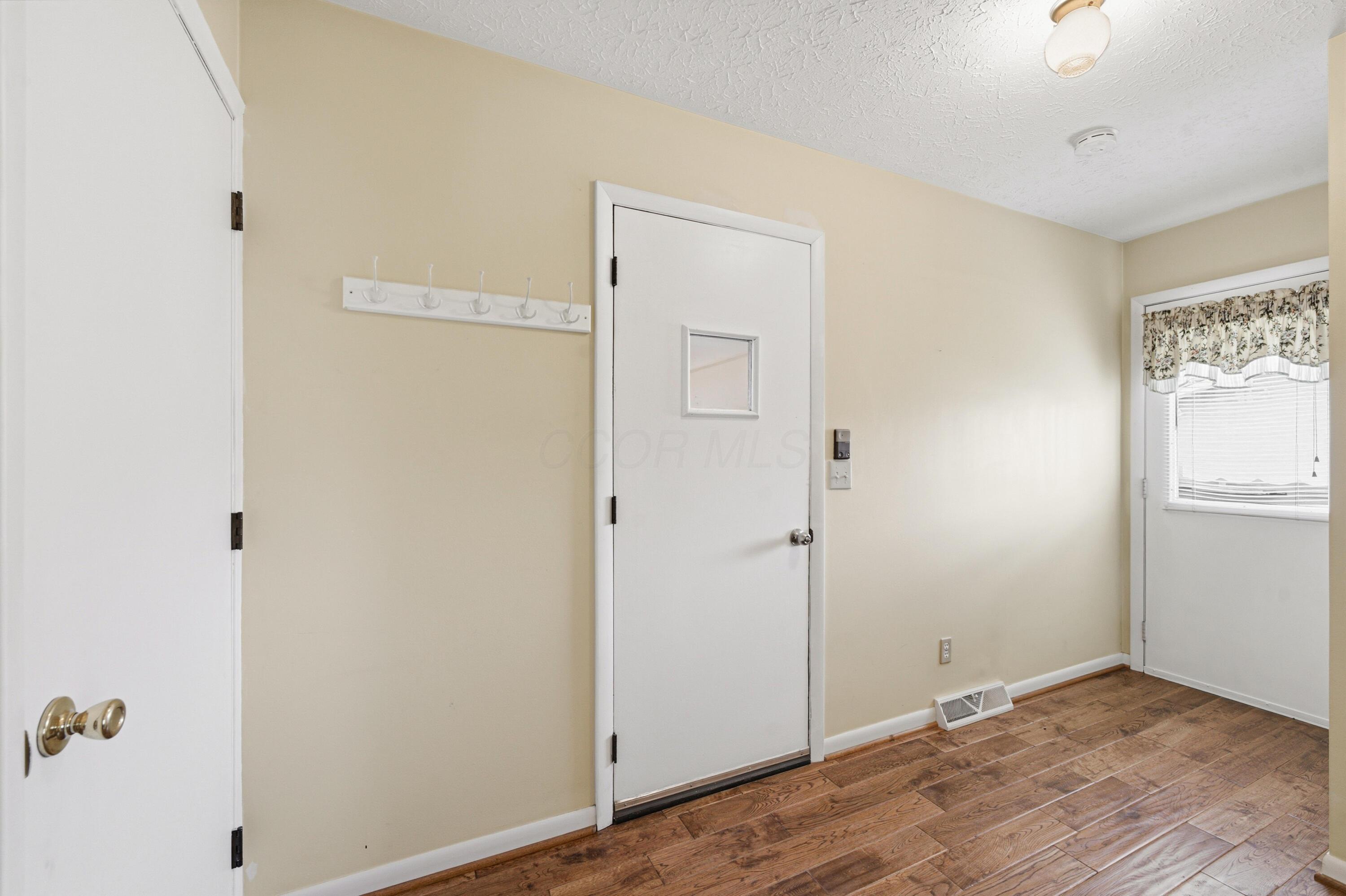 4424 Ethel Road Obetz, OH 43207 - Photo 19 of 34 Mudroom