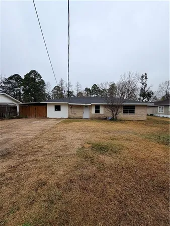 $89,900 | 602 Tioga Road, Ball, LA 71405