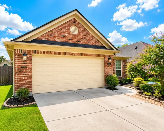 $309,000 | 15819 Magnolia Shores Lane, Houston, TX 77044