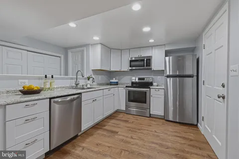 $1,095,000 | 625 South Quincy Street, Arlington, VA 22204