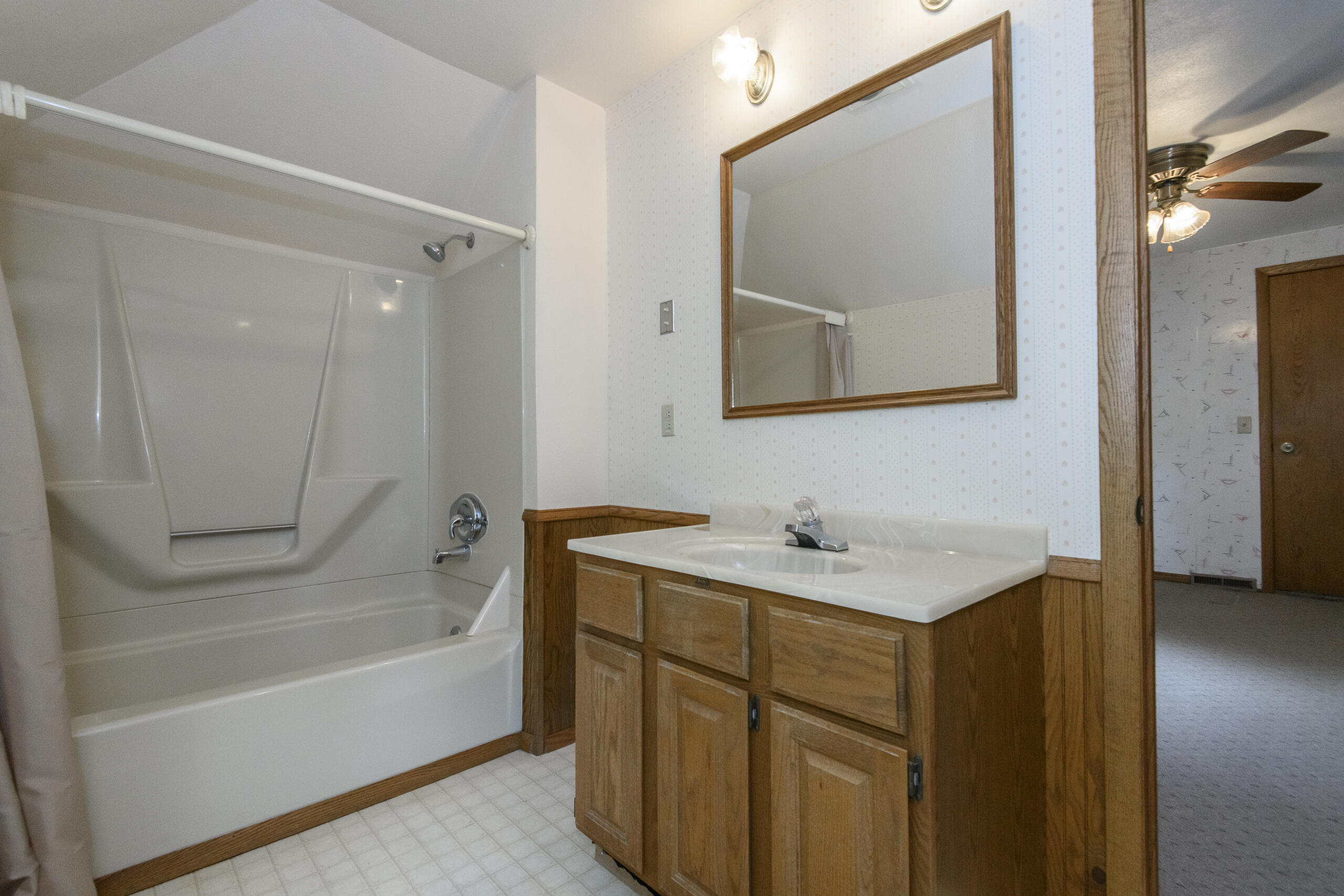 W3504 Conlon Road Hampden, WI 53925 - Photo 35 of 56 Upper Bathroom