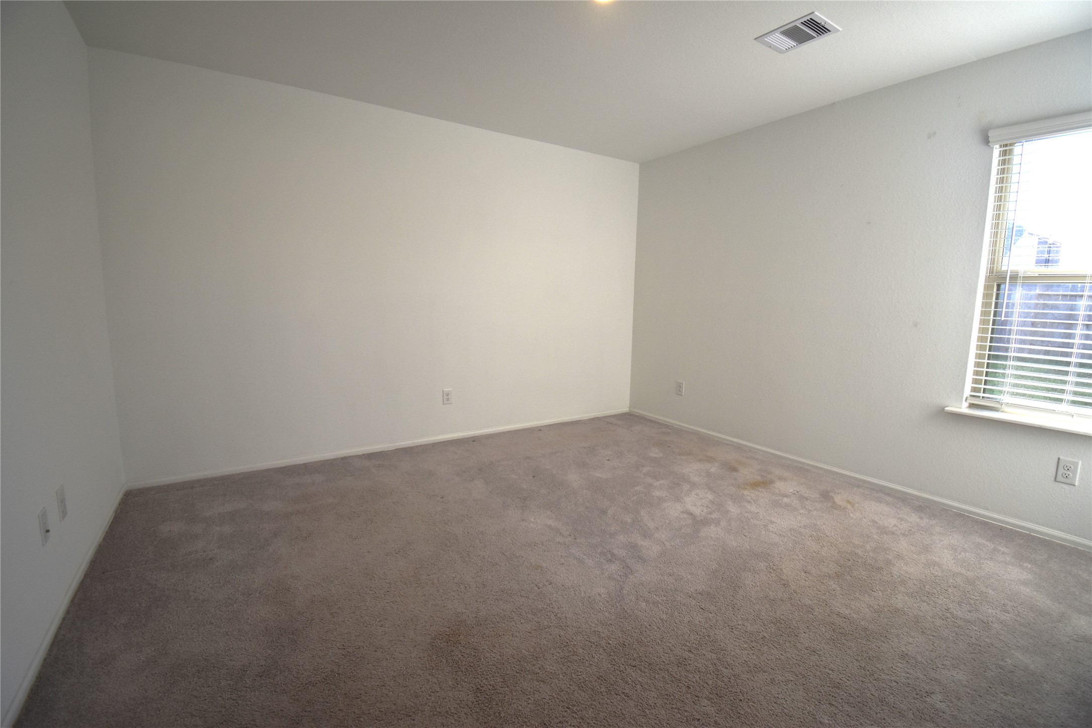 3326 Spanish Oak Lane Rosenberg, TX 77471 - Photo 13 of 24 an empty room with windows