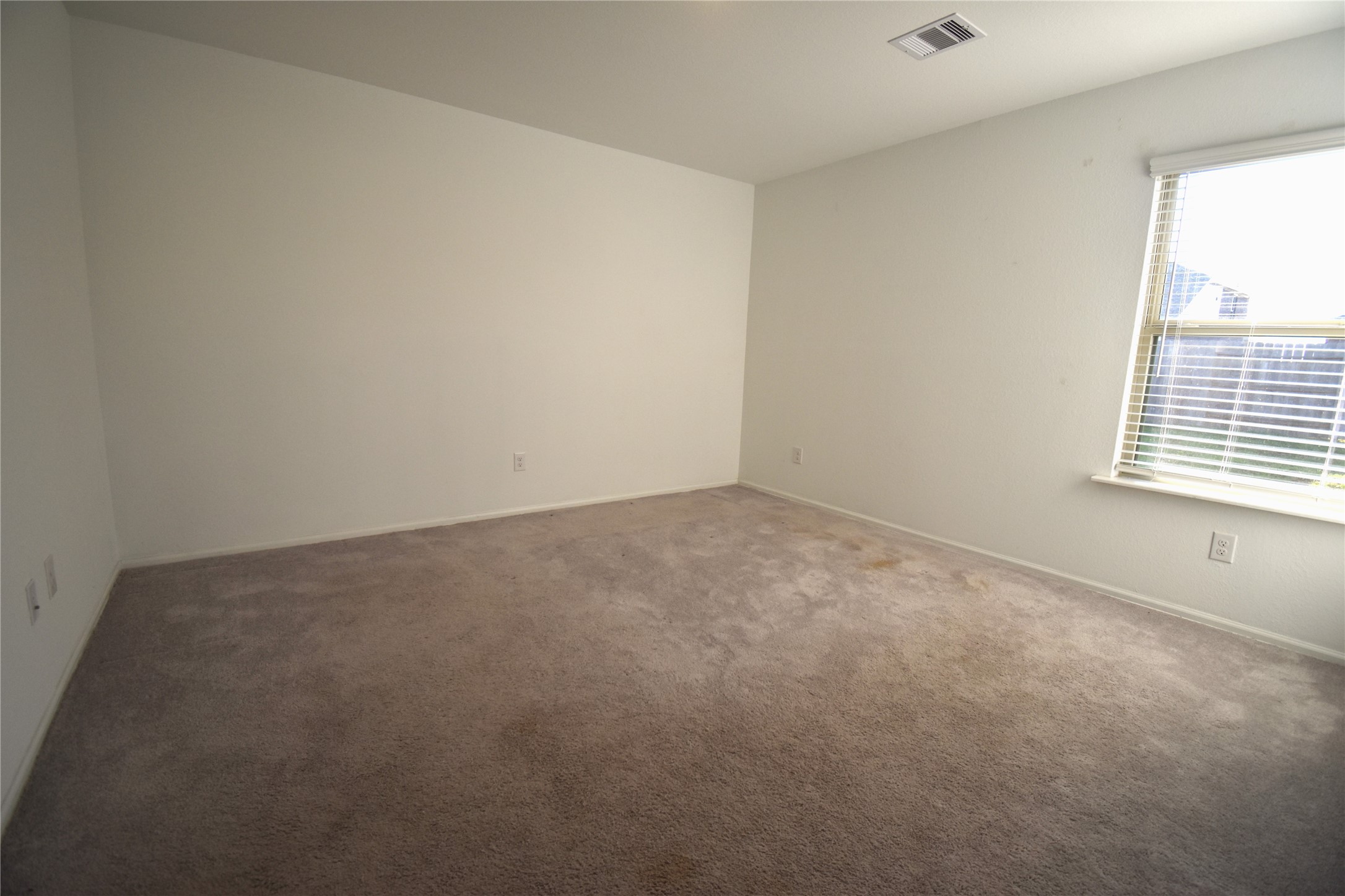 3326 Spanish Oak Lane Rosenberg, TX 77471 - Photo 14 of 24 an empty room with a window