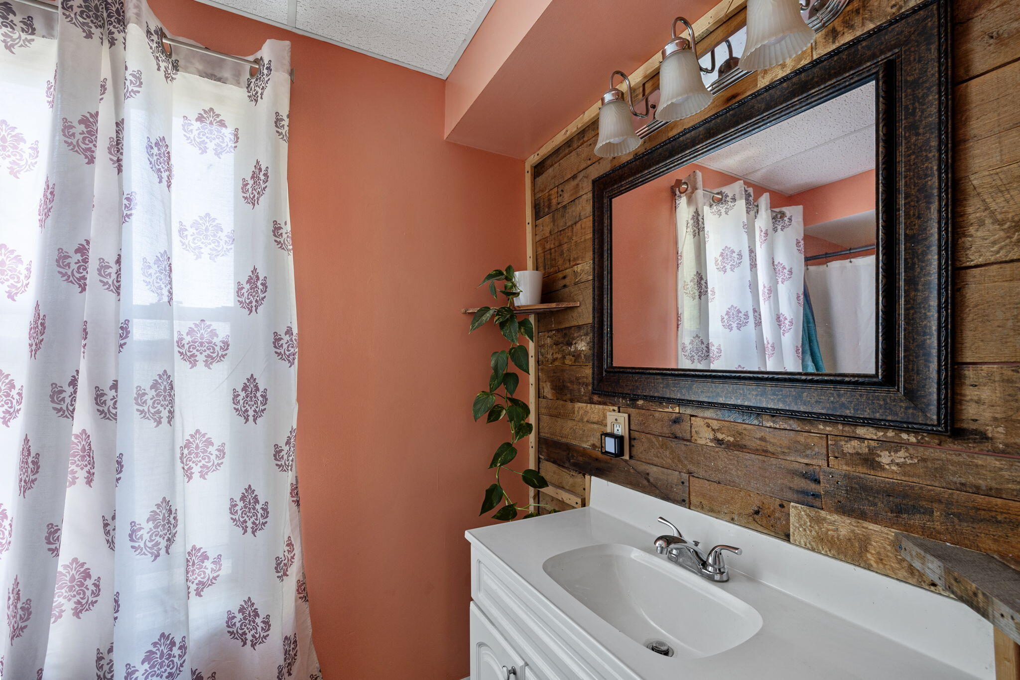 818 E Street La Porte, IN 46350 - Photo 15 of 18 2048x1365