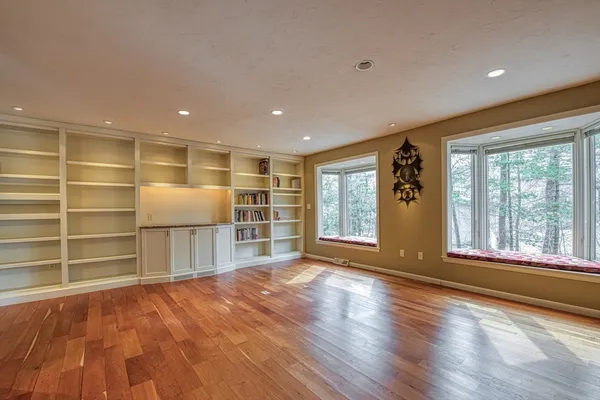 $1,300,000 | 18 Mallard Drive, Sharon, MA 02067