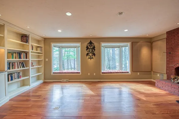 $1,300,000 | 18 Mallard Drive, Sharon, MA 02067