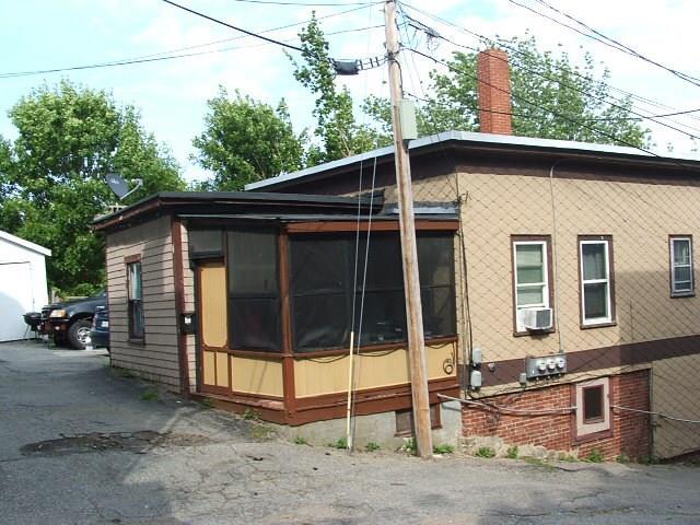 60-64 Green Street Biddeford, ME 04005 - Photo 5 of 24 64 Green-3 unit