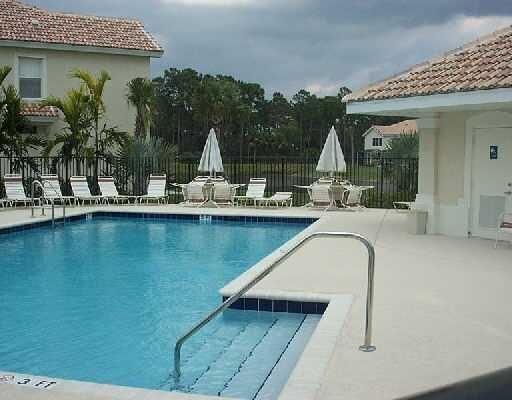 1025 Woodfield Road Greenacres, FL 33415 - Photo 9 of 10 20180808135106177972000000-o