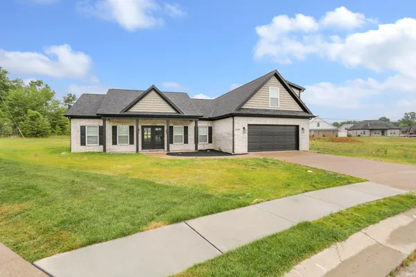 $589,900 | 3539 Sand Drive, Newburgh, IN 47630